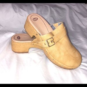Dr Scholls Throwback clogs slides mules size 6 1/2